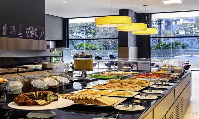 Funcionarios Hotel | Comfortable Stay at Ibis Belo Horizonte Afonso Pena Hotel