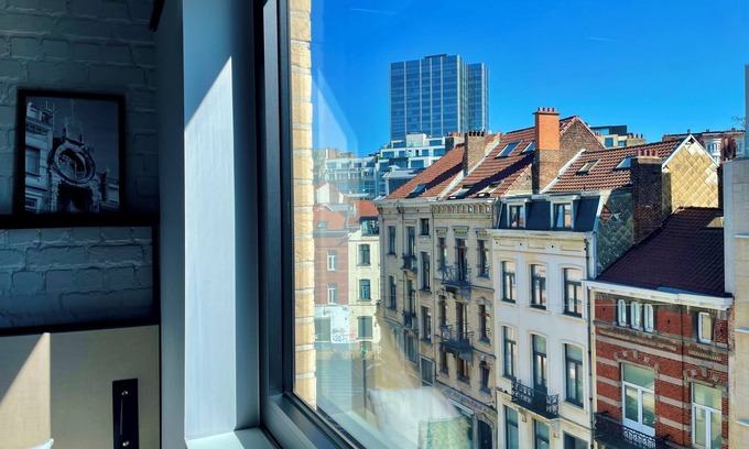 Ixelles Hotel | Stylish Ibis Brussels Centre Châtelain with Spa & Breakfast