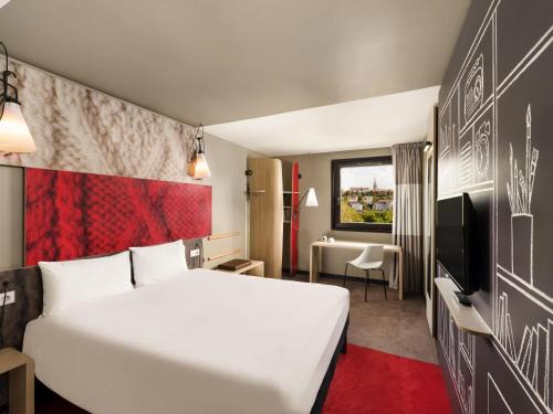 Krisztinavaros Hotel | Discover ibis Budapest Castle Hill: Pet Friendly Getaway