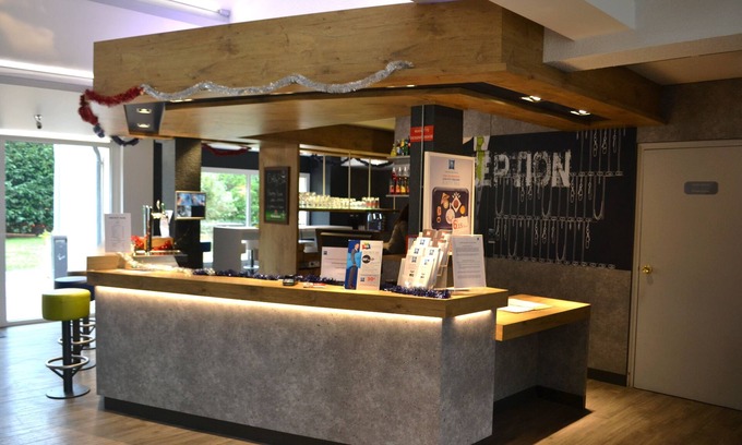 Le Passage Hotel | Budget-Friendly ibis budget Agen with Spa & Family Dining