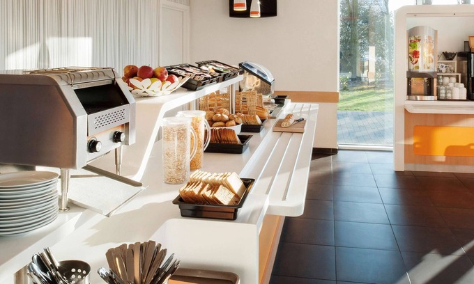 Antwerp Hotel | Budget-Friendly ibis budget Antwerpen Port with Great Amenities