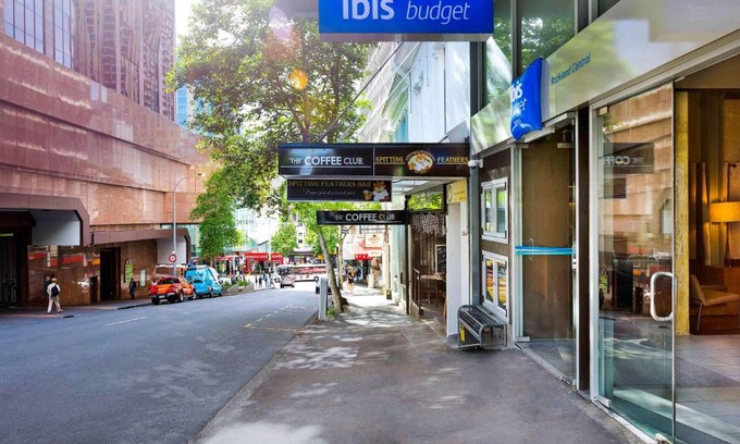 Auckland Central Business District Apartment | Budget-Friendly ibis budget Auckland Central with Hot Tub