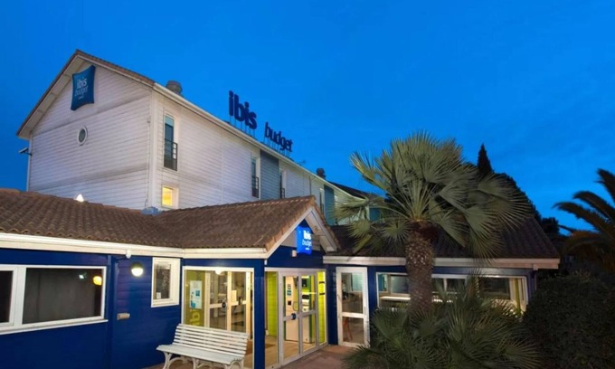 Beziers Hotel | Budget-Friendly ibis budget Béziers Est La Giniesse Awaits