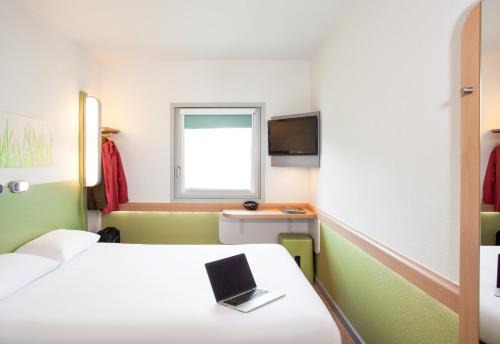 Beaconsfield Hotel | Budget-Friendly ibis budget Beaconsfield with Pet Amenities