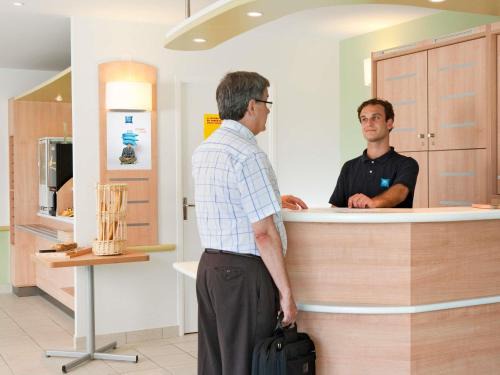 Villenave-d'Ornon Hotel | Budget-Friendly ibis budget Bordeaux Sud for Families & Pets