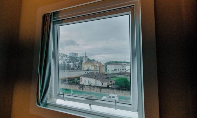 Capao Bonito Hotel | Budget-Friendly Ibis Budget Capao Bonito: Spa & Dining Awaits