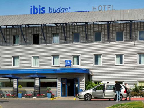 Heppignies Hotel | Budget-Friendly ibis Budget Charleroi Airport with Great Amenities