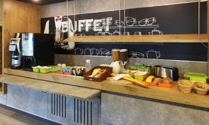Sainte-Luce-sur-Loire Hotel | Budget-Friendly ibis budget Nantes Sainte Luce with Spa