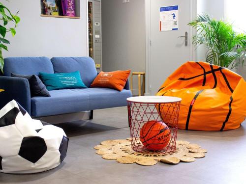 Aimargues Hotel | Budget-Friendly ibis budget Lunel Porte de Camargue Stay