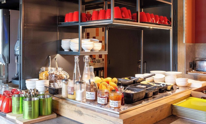 Perrache Hotel | Budget-Friendly Stay at ibis budget Lyon Confluence