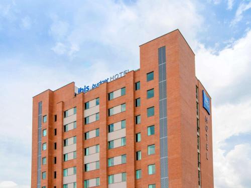Itagui Hotel | Budget-Friendly ibis budget Itagui with Great Amenities