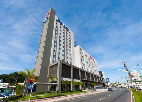 Fazenda Hotel | Budget-Friendly ibis budget Navegantes Itajai with Great Amenities