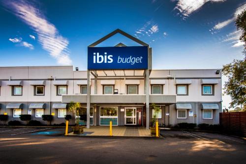 Wallsend Hotel | Budget-Friendly Stay at ibis Budget Newcastle for Families