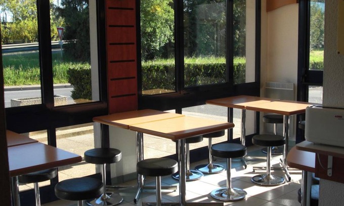 Saran Hotel | Budget-Friendly ibis budget Orléans Nord Saran with Spa