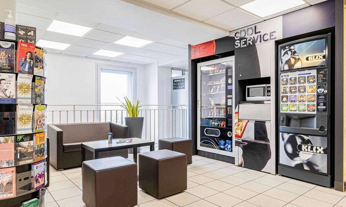 Le Kremlin-Bicetre Hotel | Budget-Friendly ibis budget Paris Porte d'Italie Ouest Hotel