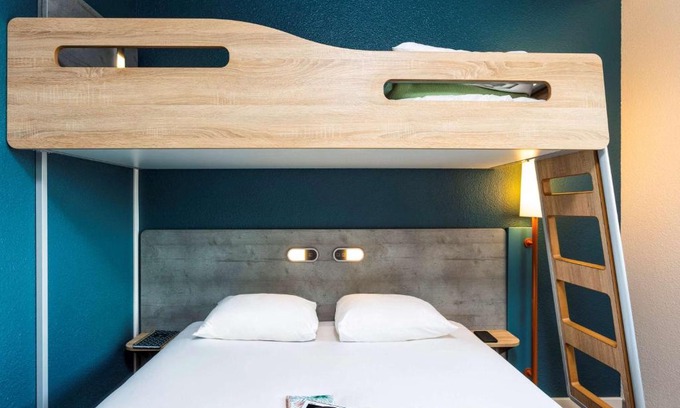 Le Kremlin-Bicetre Hotel | Budget-Friendly ibis budget Paris Porte d'Italie Est Hotel