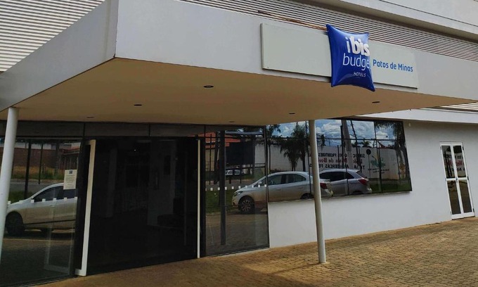 Patos de Minas Hotel | Budget-Friendly Ibis Patos de Minas: Pet Friendly & More