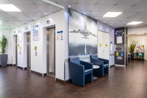Roissy-en-France Hotel | Budget-Friendly ibis budget Roissy CDG with Great Amenities