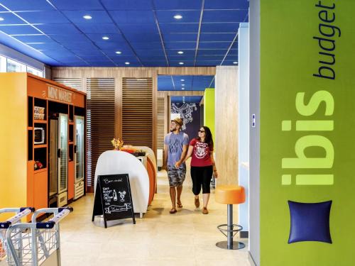 Santa Paula Hotel | Budget-Friendly ibis budget Sao Caetano with Great Amenities