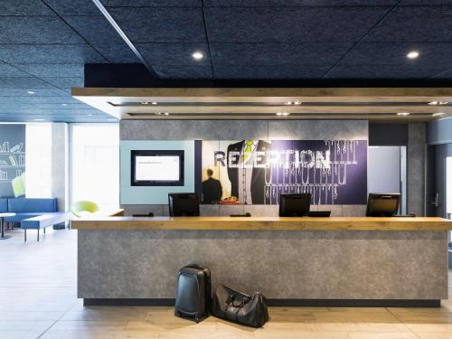 Glattbrugg Hotel | Pet-Friendly ibis budget Zurich Airport with Great Amenities
