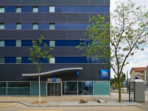 District 5 Hotel | Budget-Friendly ibis budget Zurich City West with Great Amenities