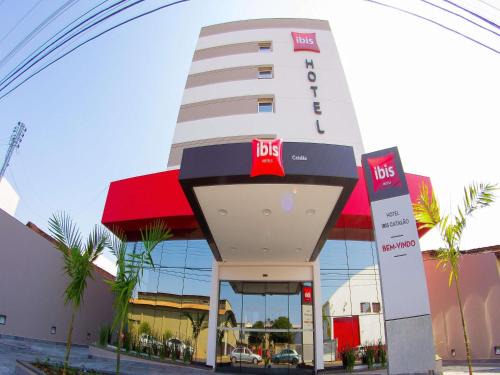 Catalao Hotel | Pet-Friendly ibis Catalao with Eco Amenities & Breakfast