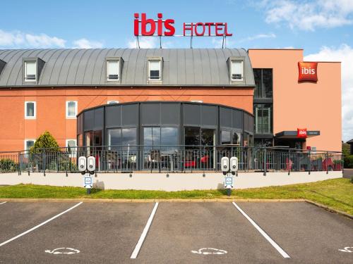 Chalon-sur-Saone Hotel | Pet-Friendly ibis Chalon Sur Saone Nord with Ocean Views
