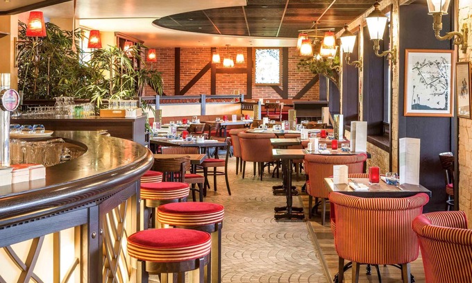 Chatellerault Hotel | Comfortable ibis Chatellerault with Spa and Restaurant