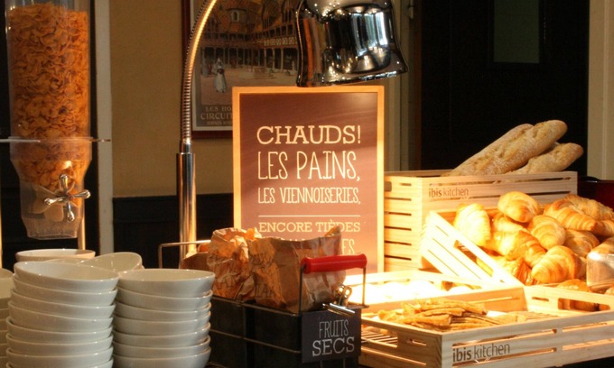 La Glacerie Hotel | Relax at ibis Cherbourg La Glacerie with Spa & Family Amenities