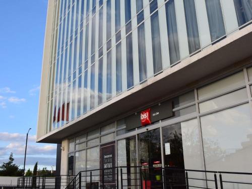 Chia Hotel | Pet-Friendly ibis Chia: Family and Accessible Amenities