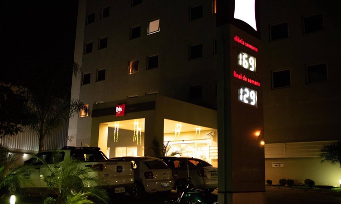 Bairro do Comercio Hotel | Discover ibis Contagem Ceasa: Great Amenities & High Ratings