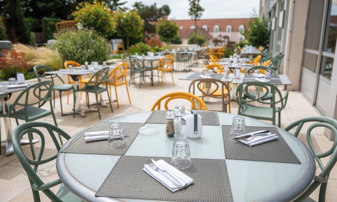 Faubourg-Raines Hotel | Relax at ibis Dijon Gare: Top Guest Rated with Spa Amenities