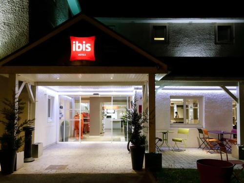 Paroisse Saint-Vincent-de-Paul Hotel | Pet-Friendly ibis Dole Sud Choisey with Restaurant & Breakfast