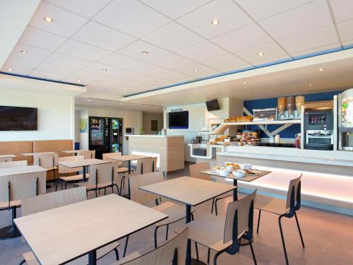 Saint-Maximin-la-Sainte-Baume Hotel | Comfortable ibis budget Saint-Maximin: Pet Friendly Stays
