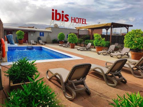 Armilla Hotel | Discover Ibis Granada: Pet-Friendly Hotel with Pool Access
