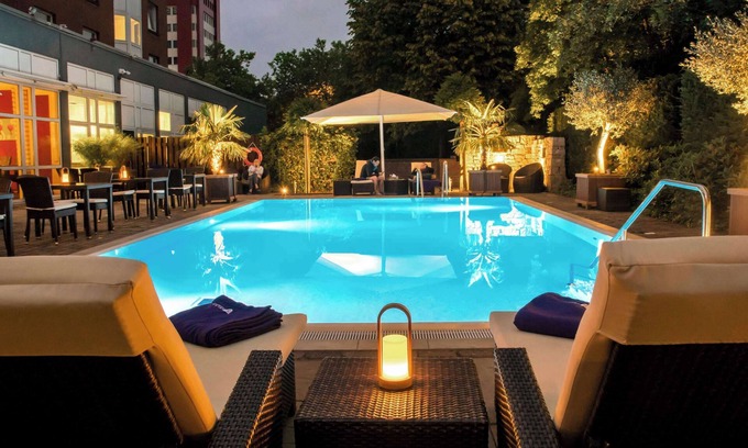 Buchholz-Kleefeld Hotel | Comfortable Stay at ibis Hannover Medical Park with Pool
