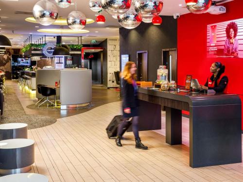 Waterloo Hotel | Comfortable ibis London Blackfriars with Family-Friendly Amenities