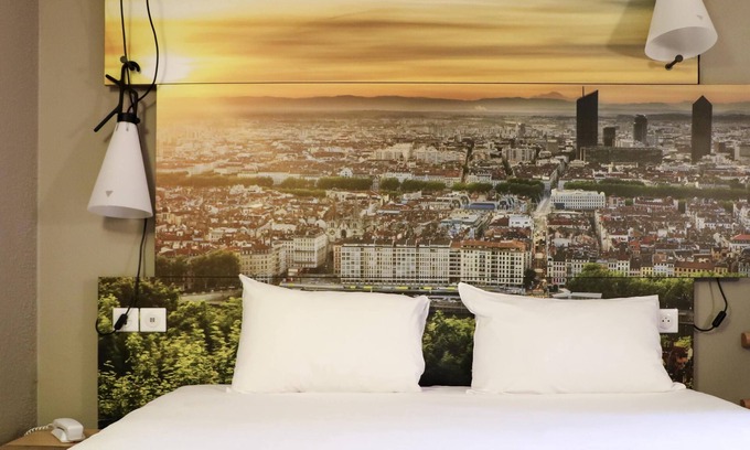 Gerland Hotel | Discover ibis Lyon Gerland: Family-Friendly with Spa Access