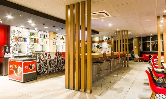 Marilia Hotel | Discover ibis Marilia: Top-Rated Stay with Pool & Dining
