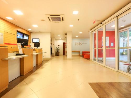 Canelas Hotel | Pet-Friendly ibis Montes Claros Shopping - Perfect for Families