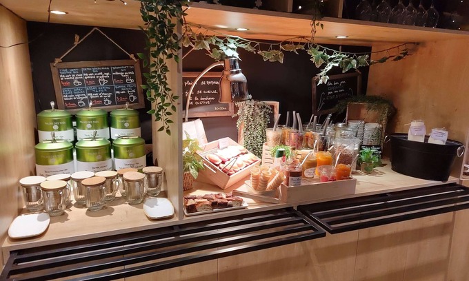 Montlhery Hotel | Comfortable Ibis Montlhery Paris Sud with Spa & Family Friendly