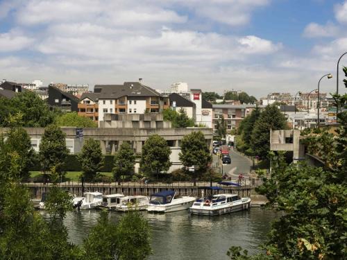 Le Port sous la Lune Hotel | Comfortable Stay at ibis Nogent Sur Marne with Great Amenities