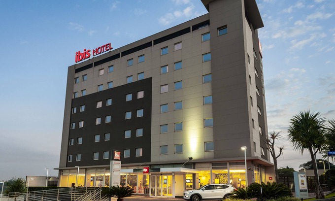 Ourinhos Hotel | Inviting ibis Ourinhos: High Review Score & Great Amenities