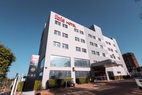 Presidente Prudente Hotel | Pet-Friendly Stay at ibis Presidente Prudente with Breakfast