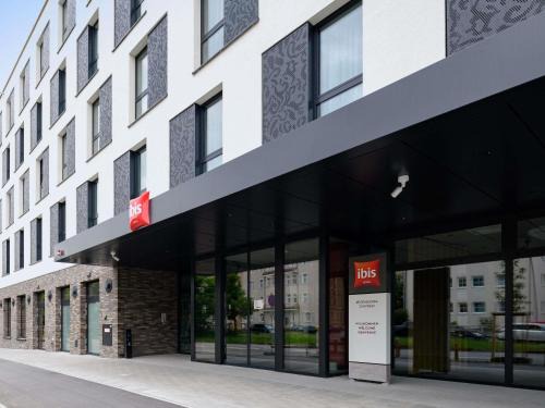 Regensburg Hotel | Discover ibis Regensburg Zentrum: Pet-Friendly Comfort Awaiting