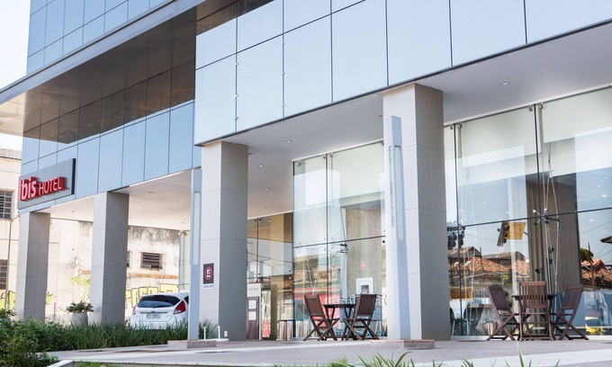 Santo Cristo Hotel | Discover Ibis Rio Porto Atlantico: Family-Friendly Retreat