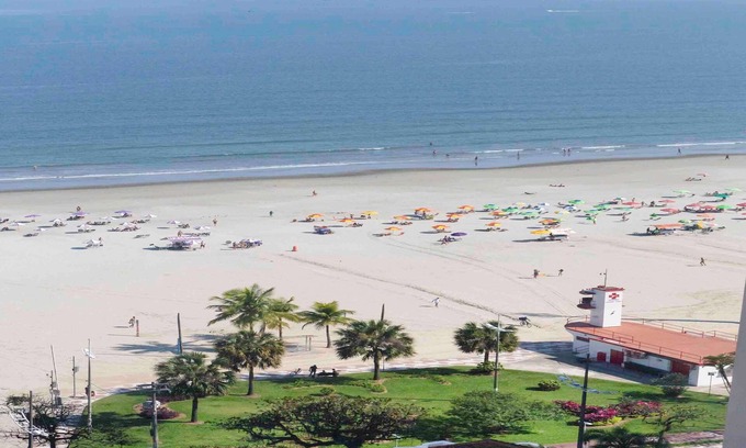 Boqueirao Hotel | Comfortable Ibis Santos Gonzaga Praia with Spa & Breakfast