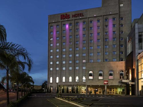Sao Paulo Hotel | Discover ibis Sao Paulo Interlagos with Pool & Pet-Friendly Stay
