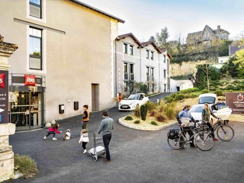 Sarlat-la-Caneda Hotel | Explore Ibis Sarlat Centre: Pet Friendly & Family Inclusive