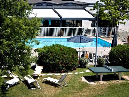 Avignon Hotel | Discover ibis Styles Avignon Sud: Pet-Friendly Getaway